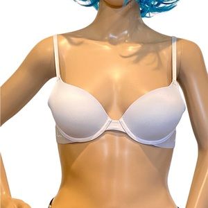 PINK Victoria's Secret Wear Everywhere Push-up Bra Very Light Blue Size 32A EUC